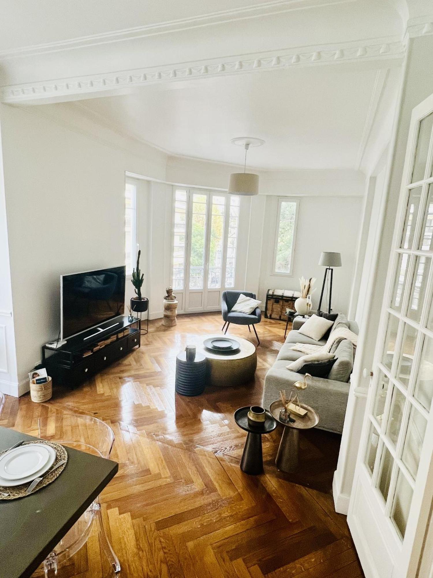 Appartamento Luxueux 115m2, 3 Centre Avec Parking A 5 Min -climatisation Nizza