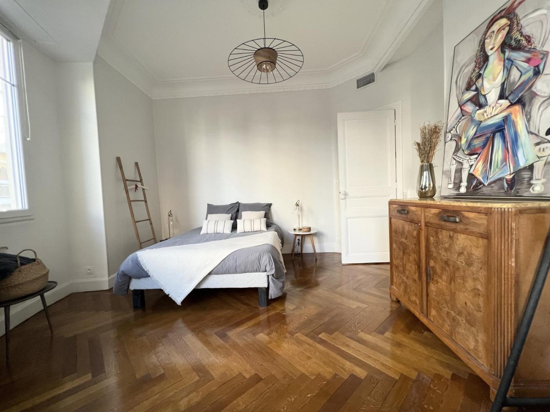 Luxueux 115m2, 3 Centre Avec Parking A 5 Min -climatisation Appartamento Nizza