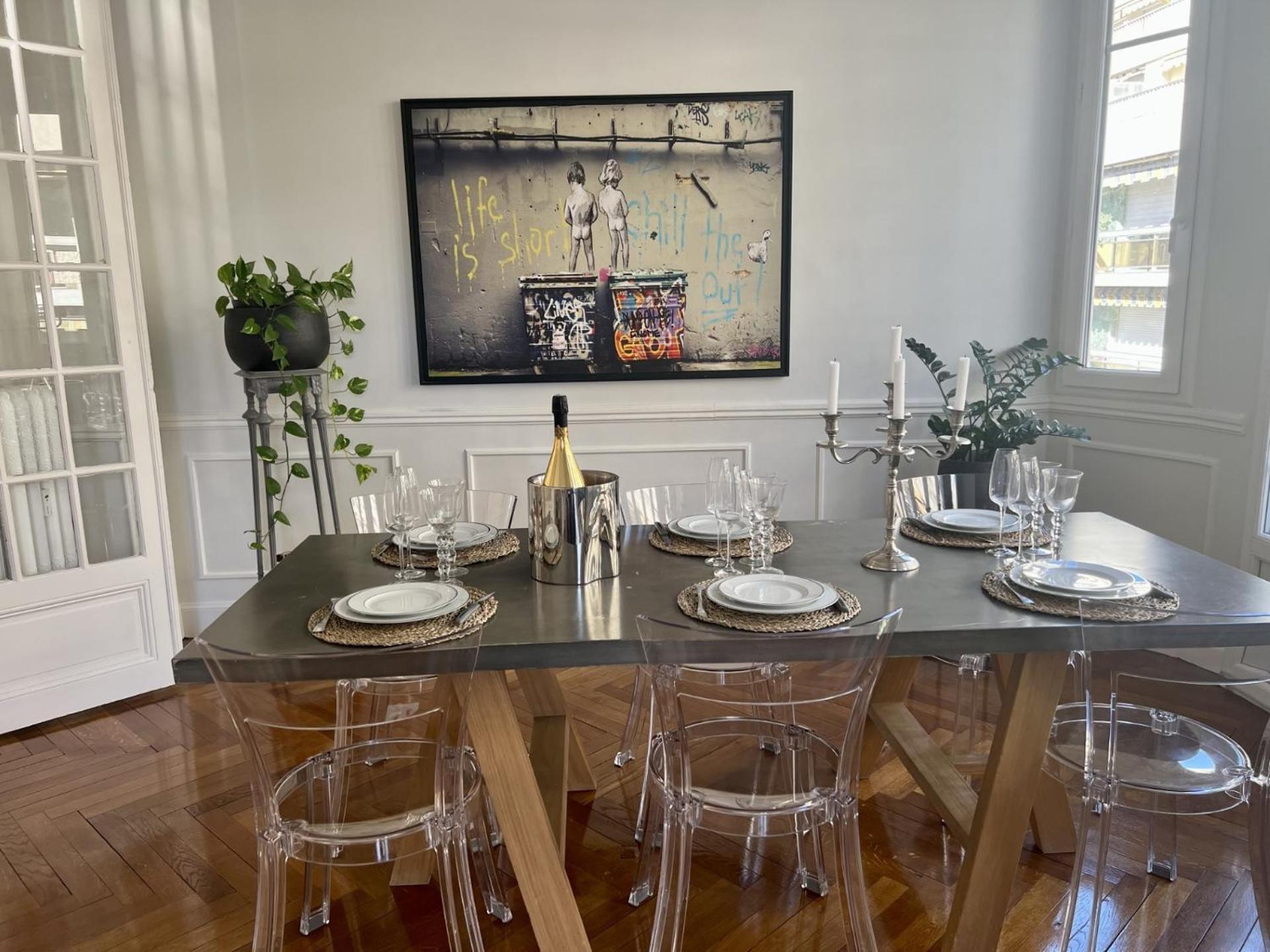 Luxueux 115m2, 3 Centre Avec Parking A 5 Min -climatisation Appartamento *